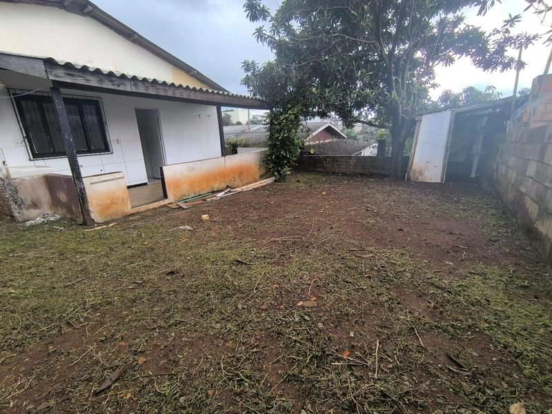 VENDE-SE CASA COM ÓTIMA LOCALIZAÇÃO: 3ª foto da galeria de imagens do imóvel