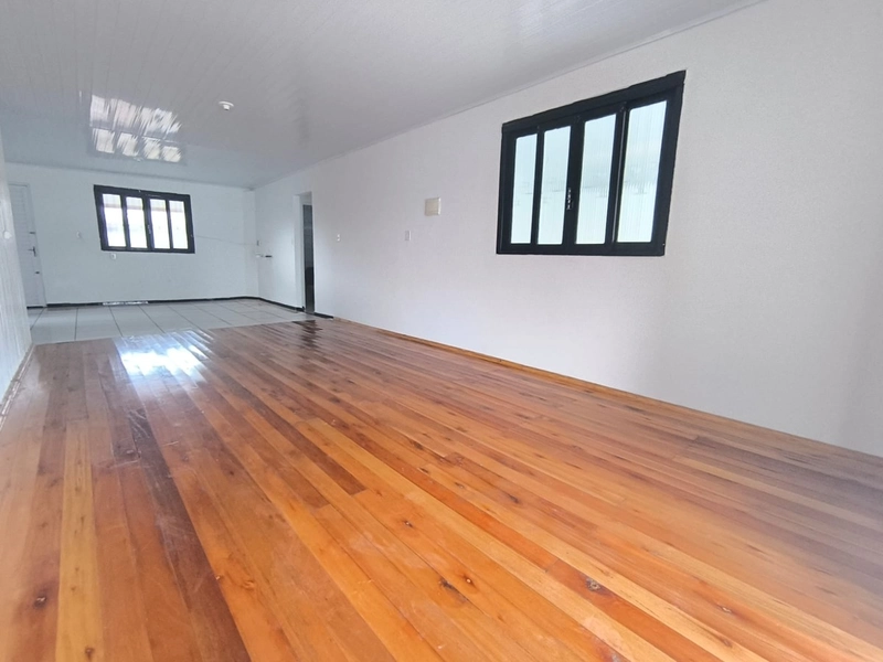 VENDE-SE CASA COM ÓTIMA LOCALIZAÇÃO: 13ª foto da galeria de imagens do imóvel