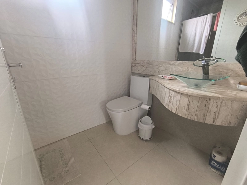 Casa de Alto Padrão à Venda: 11ª foto da galeria de imagens do imóvel
