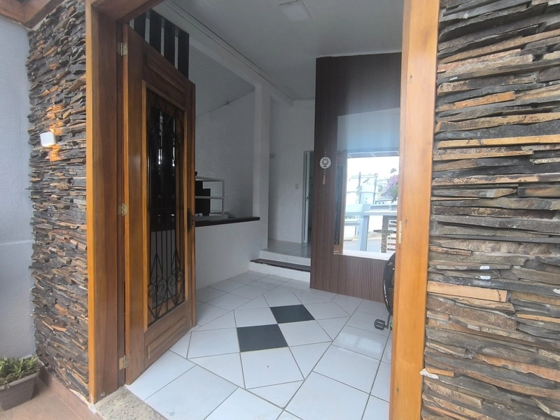 Casa de Alto Padrão à Venda: 1ª foto da galeria de imagens do imóvel
