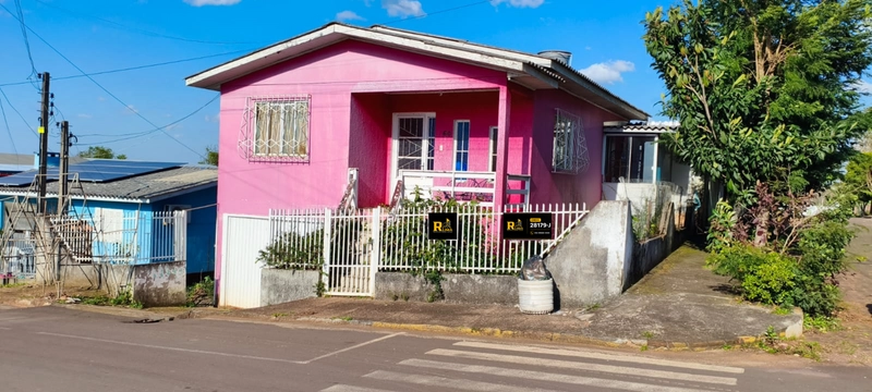 VENDE-SE CASA DE ESQUINA!: 2ª foto da galeria de imagens do imóvel