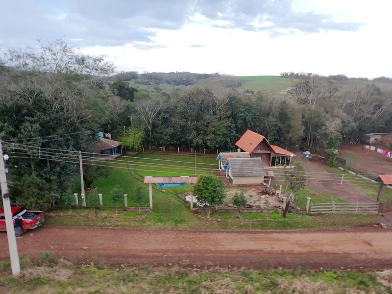 VENDE- SE LINDA CHÁCARA !!!: 18ª foto da galeria de imagens do imóvel