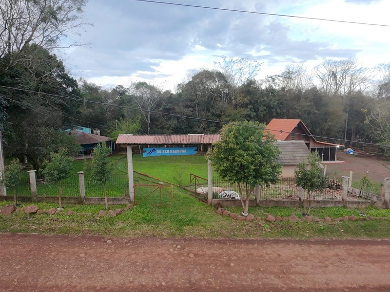 VENDE- SE LINDA CHÁCARA !!!: 17ª foto da galeria de imagens do imóvel