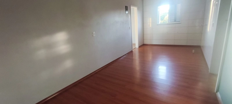 ALUGA -SE CASA NA LINHA TESOURA !!: 5ª foto da galeria de imagens do imóvel