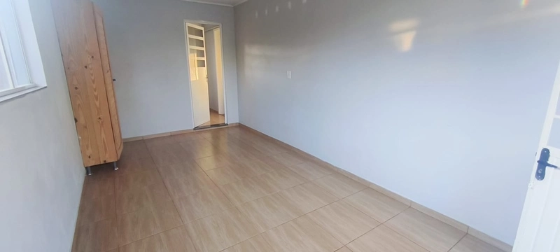 ALUGA -SE CASA NA LINHA TESOURA !!: 4ª foto da galeria de imagens do imóvel