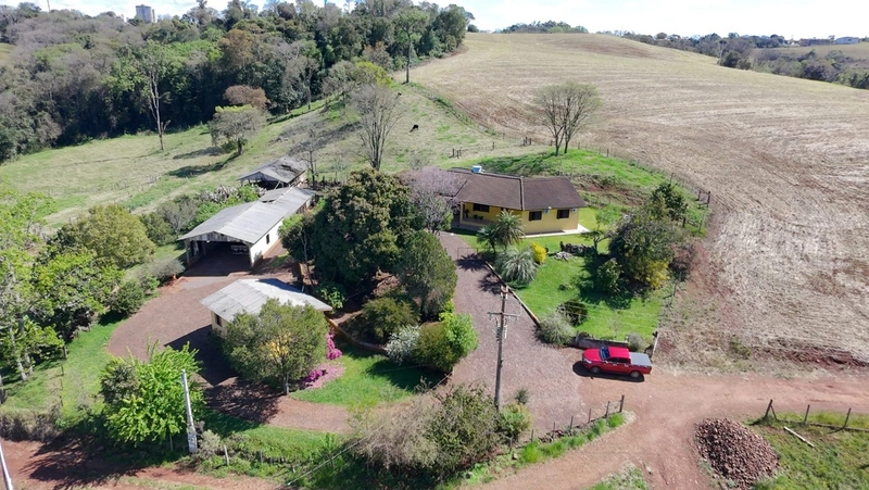 OPORTUNIDADE PARA VOCÊ QUE PROCURA UM SÍTIO PRÓXIMO DA CIDADE!