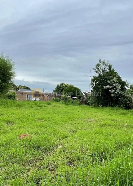 Terreno plano no bairro Santo Afonso em Novo Hamburgo: 1ª foto da galeria de imagens do imóvel