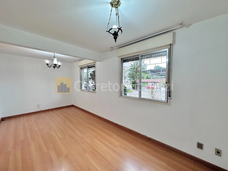 Edifício Flores da Cunha - Apartamento com 2 dormitórios, garagem: 3ª foto da galeria de imagens do imóvel