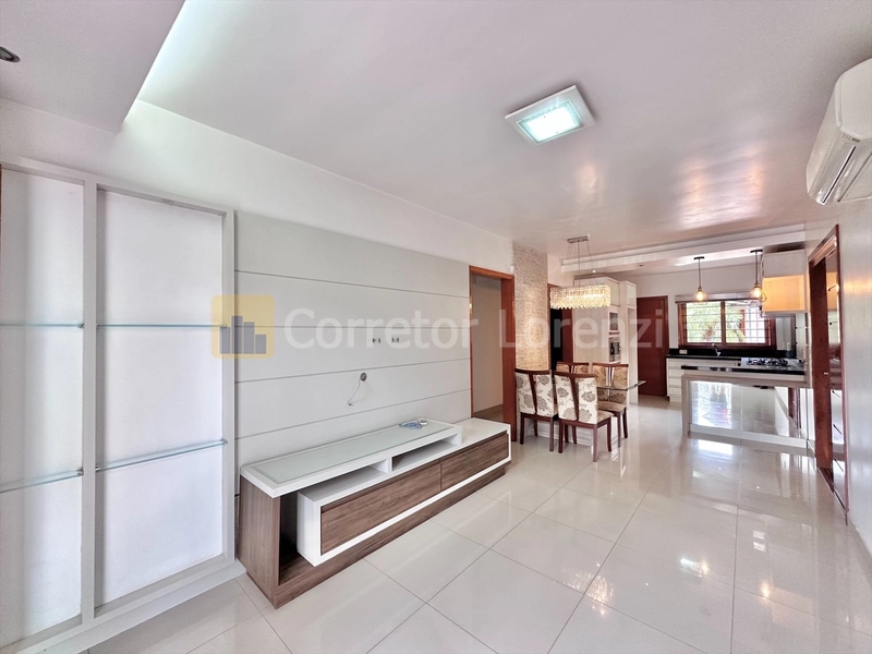 Casa plana com 3 dormitórios (1 suíte), churrasqueira, garagem: 2ª foto da galeria de imagens do imóvel