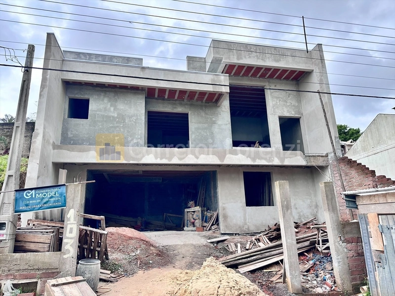 Casa com 3 suítes, 218 m², 2 vagas de garagem: 2ª foto da galeria de imagens do imóvel