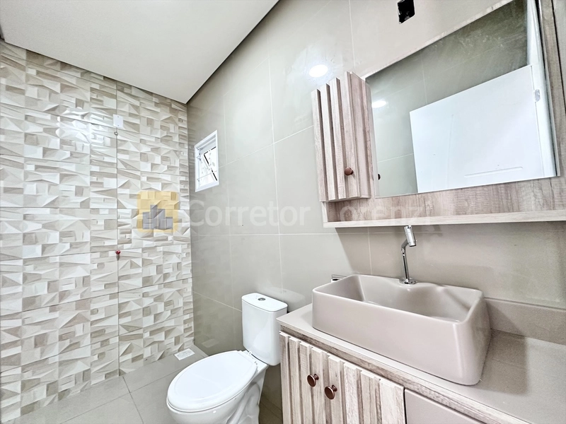 Casa com amplo pátio a venda no bairro Primavera: 7ª foto da galeria de imagens do imóvel