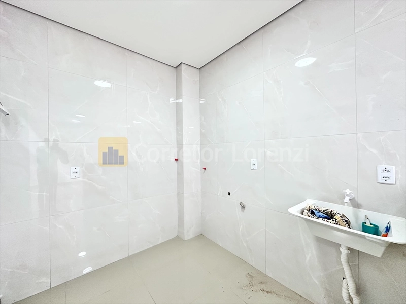 Casa com amplo pátio a venda no bairro Primavera: 6ª foto da galeria de imagens do imóvel