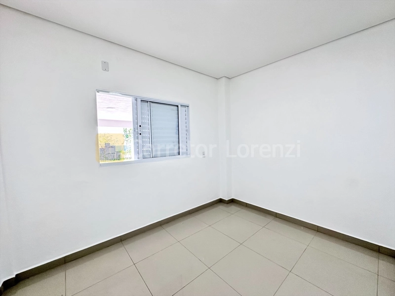 Casa com amplo pátio a venda no bairro Primavera: 10ª foto da galeria de imagens do imóvel