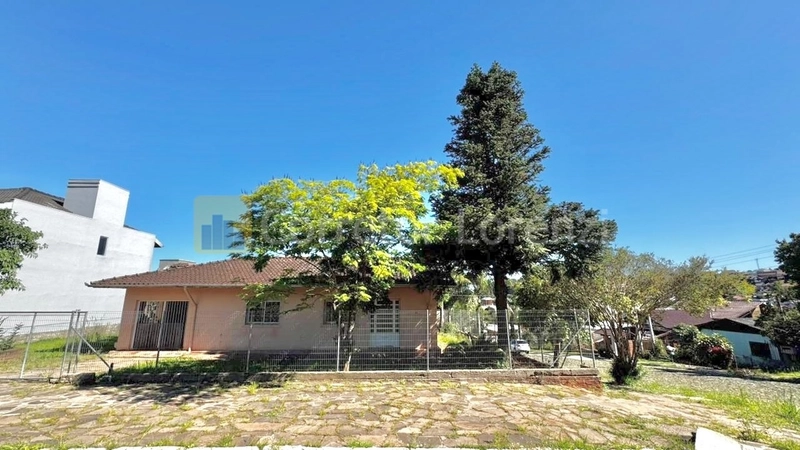 Terreno plano de esquina em Novo Hamburgo: 1ª foto da galeria de imagens do imóvel