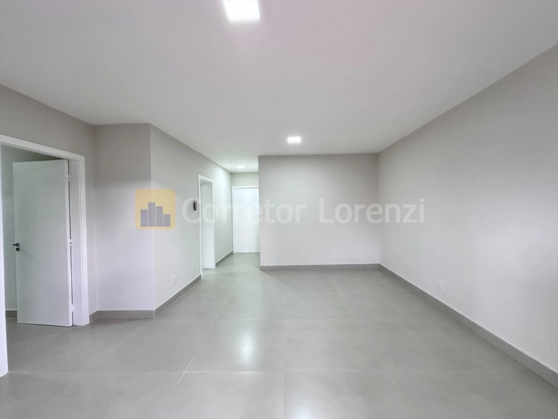 Apartamento reformado com 3 dormitórios, suíte, garagem: 2ª foto da galeria de imagens do imóvel