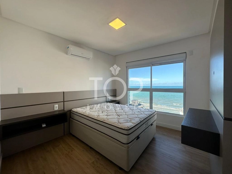 LINDO APARTAMENTO MEIA PRAIA, QUADRA DO MAR!: 11ª foto da galeria de imagens do imóvel