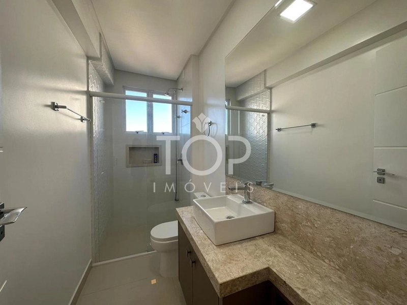 LINDO APARTAMENTO MEIA PRAIA, QUADRA DO MAR!: 12ª foto da galeria de imagens do imóvel