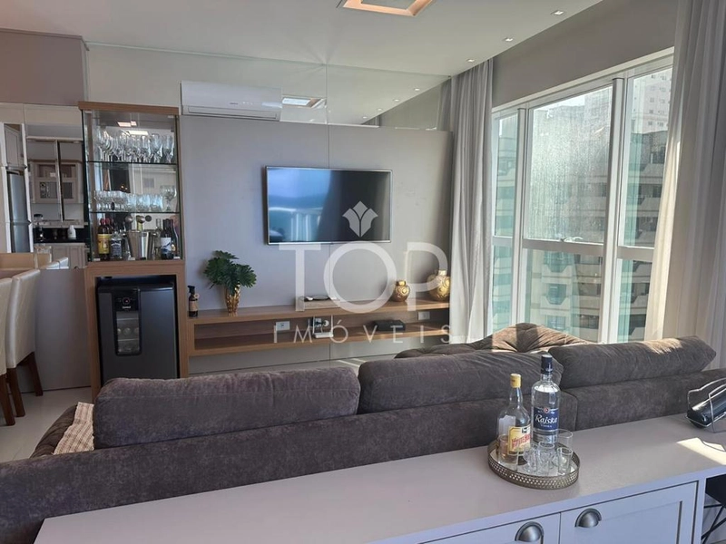 LINDO APARTAMENTO MEIA PRAIA, QUADRA DO MAR!: 15ª foto da galeria de imagens do imóvel