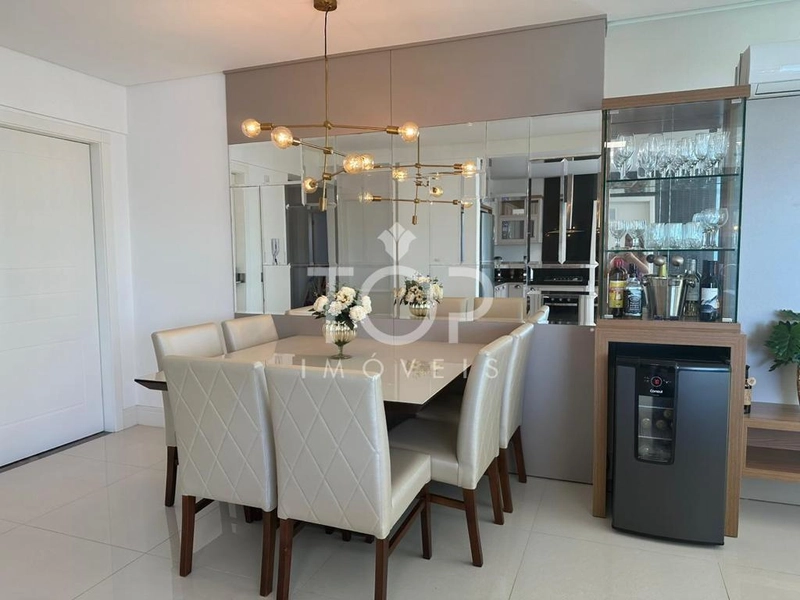 LINDO APARTAMENTO MEIA PRAIA, QUADRA DO MAR!: 18ª foto da galeria de imagens do imóvel