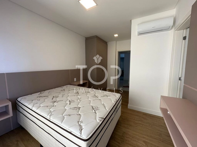 LINDO APARTAMENTO MEIA PRAIA, QUADRA DO MAR!: 6ª foto da galeria de imagens do imóvel