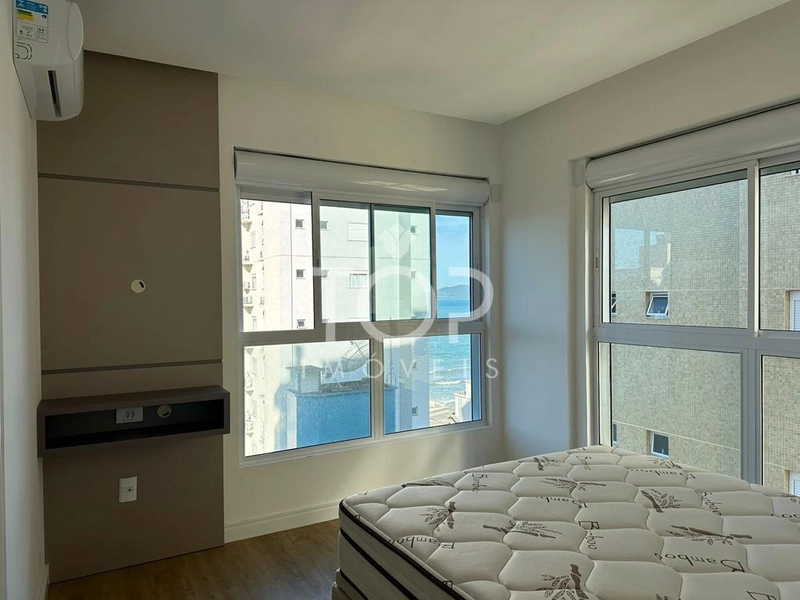 LINDO APARTAMENTO MEIA PRAIA, QUADRA DO MAR!: 10ª foto da galeria de imagens do imóvel