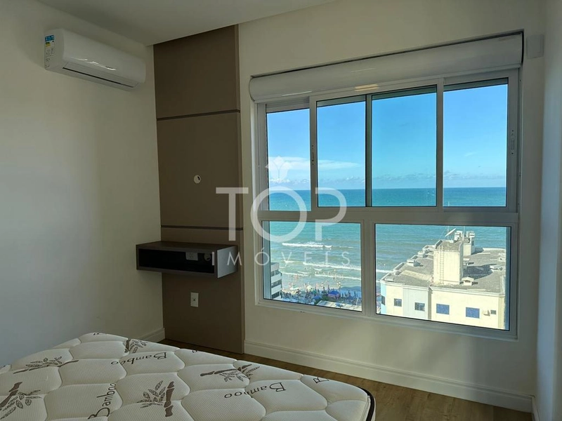 LINDO APARTAMENTO MEIA PRAIA, QUADRA DO MAR!: 9ª foto da galeria de imagens do imóvel