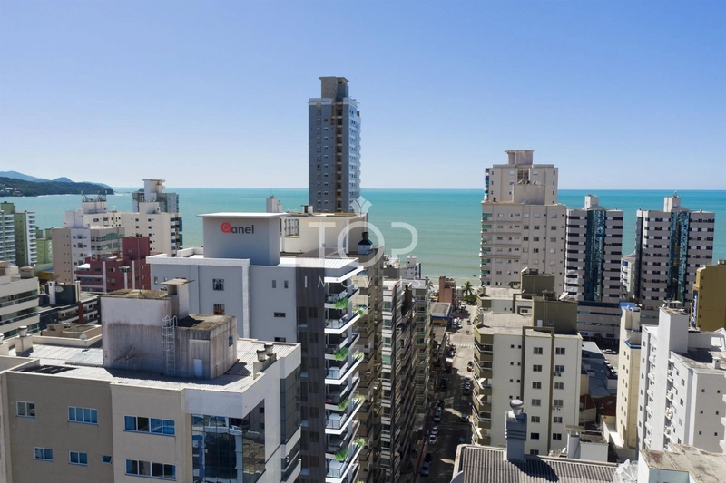 NO CORAÇÃO DA MEIA PRAIA: 17ª foto da galeria de imagens do imóvel