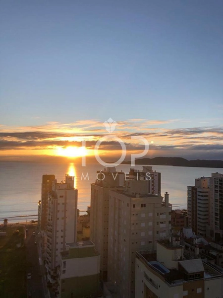 APARTAMENTO FRENTE AVENIDA ALTO PADRAO MEIA PRAIA: 2ª foto da galeria de imagens do imóvel
