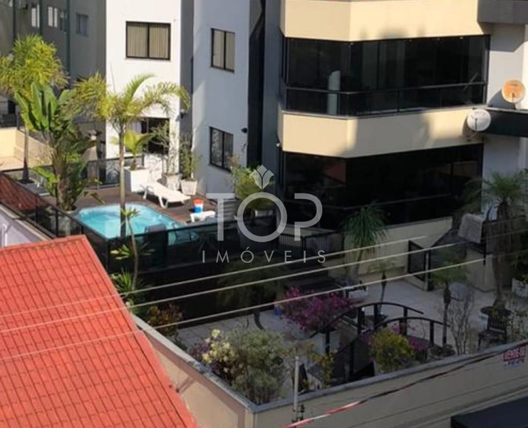 APARTAMENTO COM TERRAÇO EM MEIA PRAIA : 1ª foto da galeria de imagens do imóvel