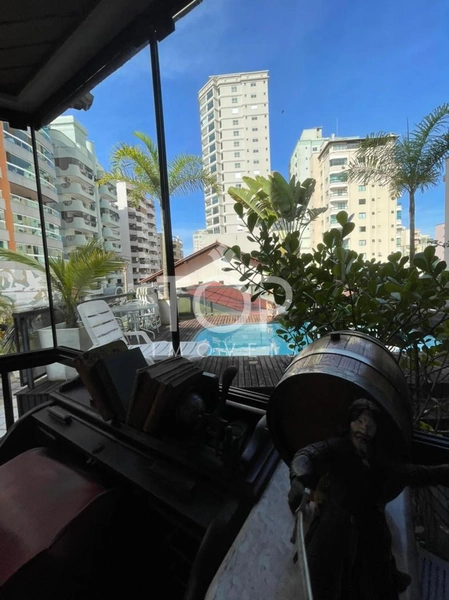 APARTAMENTO COM TERRAÇO EM MEIA PRAIA : 4ª foto da galeria de imagens do imóvel