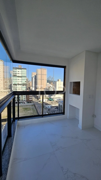 APARTAMENTO PRONTO EM MEIA PRAIA: 2ª foto da galeria de imagens do imóvel