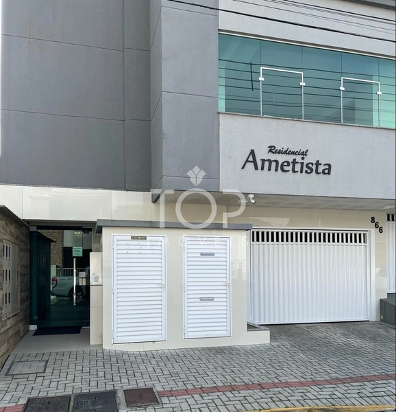 APARTAMENTO MOBILIADO - MEIA PRAIA : 2ª foto da galeria de imagens do imóvel