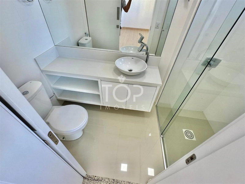 APARTAMENTO DE FRENTE PARA AVENIDA - MEIA PRAIA: 13ª foto da galeria de imagens do imóvel