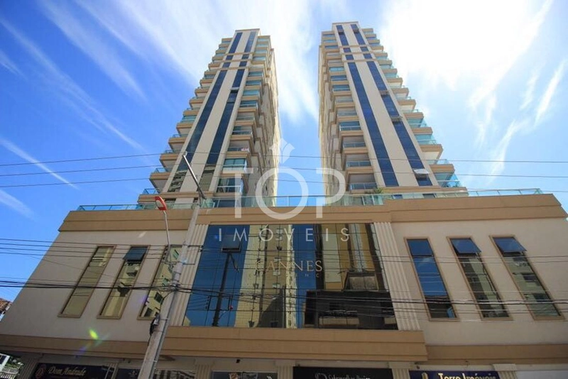 APARTAMENTO DE FRENTE PARA AVENIDA - MEIA PRAIA: 5ª foto da galeria de imagens do imóvel