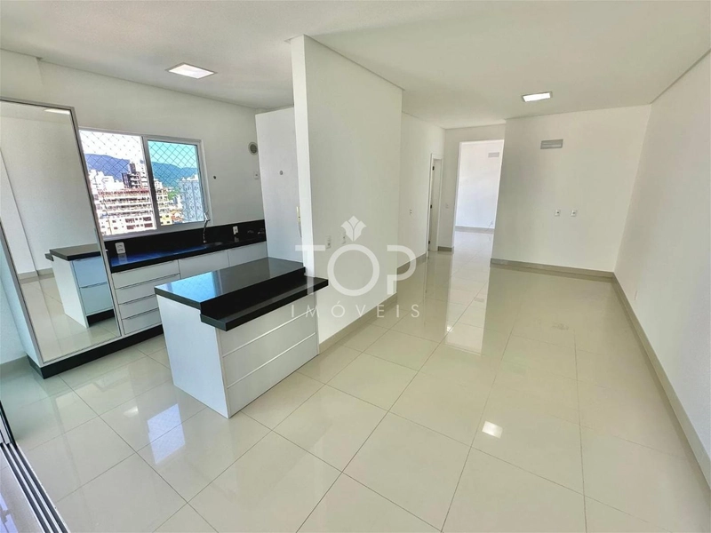 APARTAMENTO DE FRENTE PARA AVENIDA - MEIA PRAIA: 1ª foto da galeria de imagens do imóvel