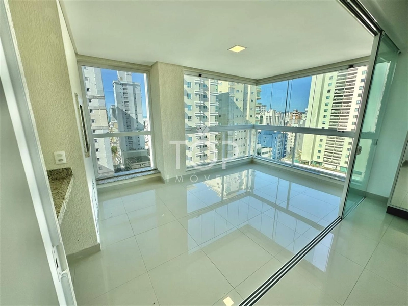 APARTAMENTO DE FRENTE PARA AVENIDA - MEIA PRAIA: 3ª foto da galeria de imagens do imóvel