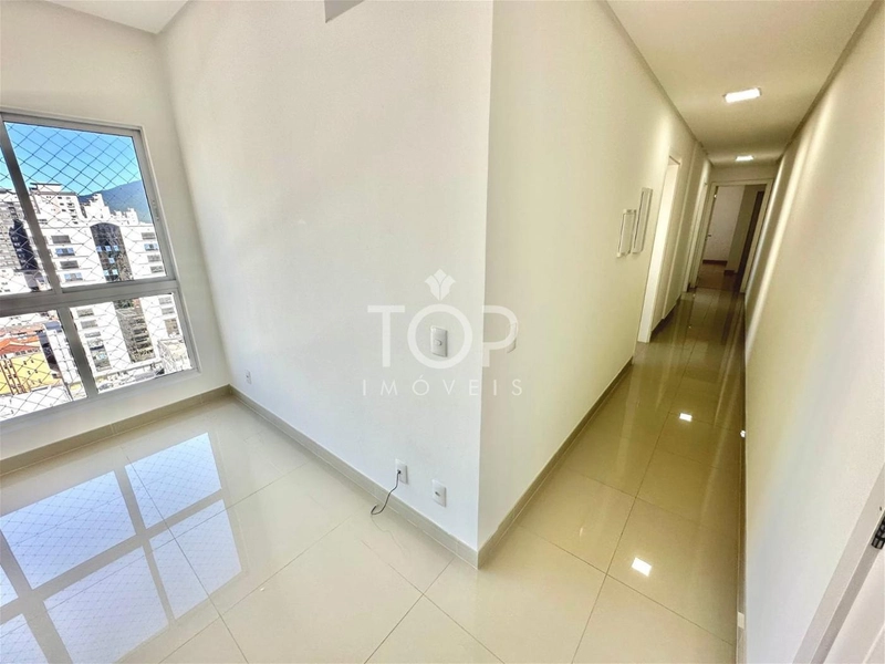 APARTAMENTO DE FRENTE PARA AVENIDA - MEIA PRAIA: 2ª foto da galeria de imagens do imóvel