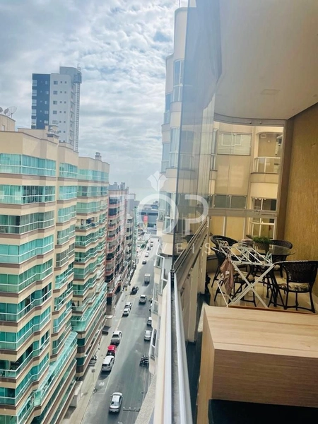 APARTAMENTO FINAMENTE MOBILIADO MEIA PRAIA!: 12ª foto da galeria de imagens do imóvel