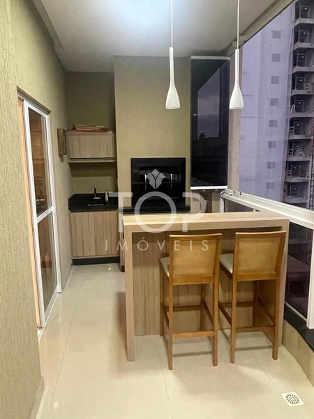 APARTAMENTO FINAMENTE MOBILIADO MEIA PRAIA!: 10ª foto da galeria de imagens do imóvel