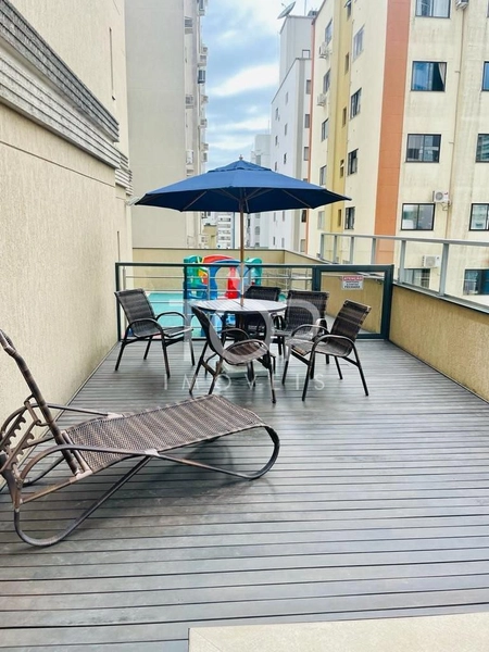 APARTAMENTO FINAMENTE MOBILIADO MEIA PRAIA!: 4ª foto da galeria de imagens do imóvel