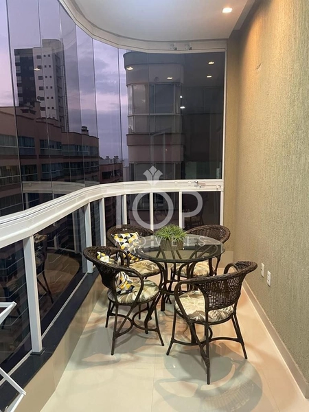 APARTAMENTO FINAMENTE MOBILIADO MEIA PRAIA!: 11ª foto da galeria de imagens do imóvel