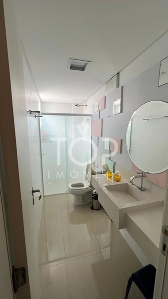 APARATMENTO MOBILIADO QUADRA MAR EM MEIA PRAIA: 30ª foto da galeria de imagens do imóvel