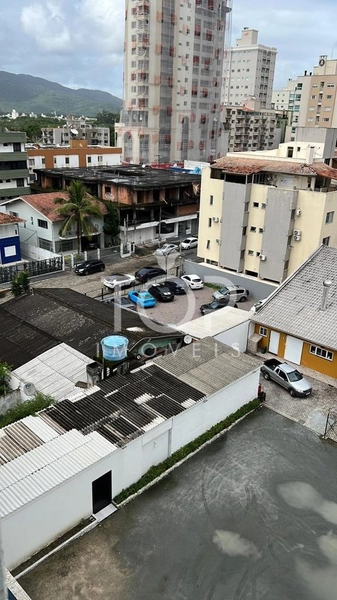 APARATMENTO MOBILIADO QUADRA MAR EM MEIA PRAIA: 22ª foto da galeria de imagens do imóvel