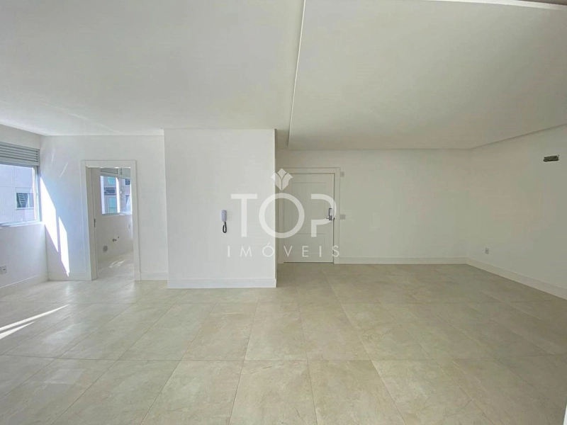 APARTAMENTO PRONTO QUADRA MAR EM MEIA PRAIA: 19ª foto da galeria de imagens do imóvel