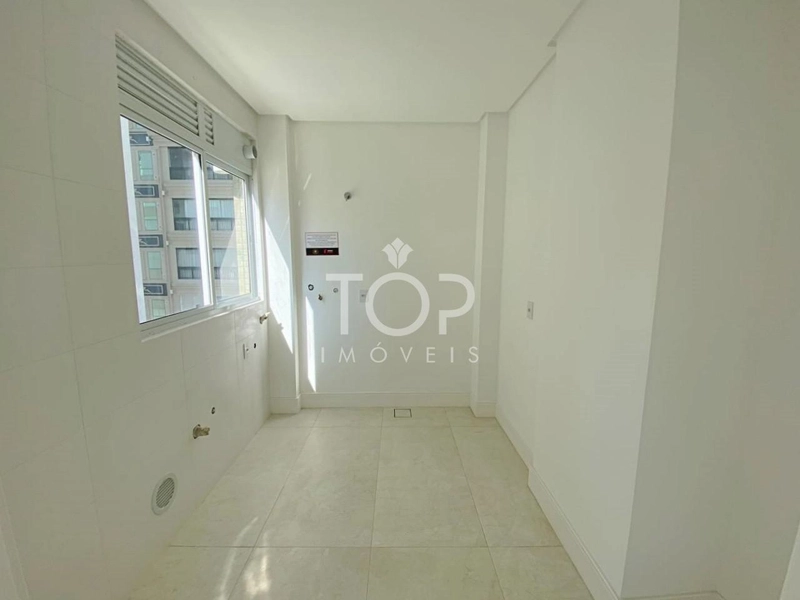 APARTAMENTO PRONTO QUADRA MAR EM MEIA PRAIA: 33ª foto da galeria de imagens do imóvel