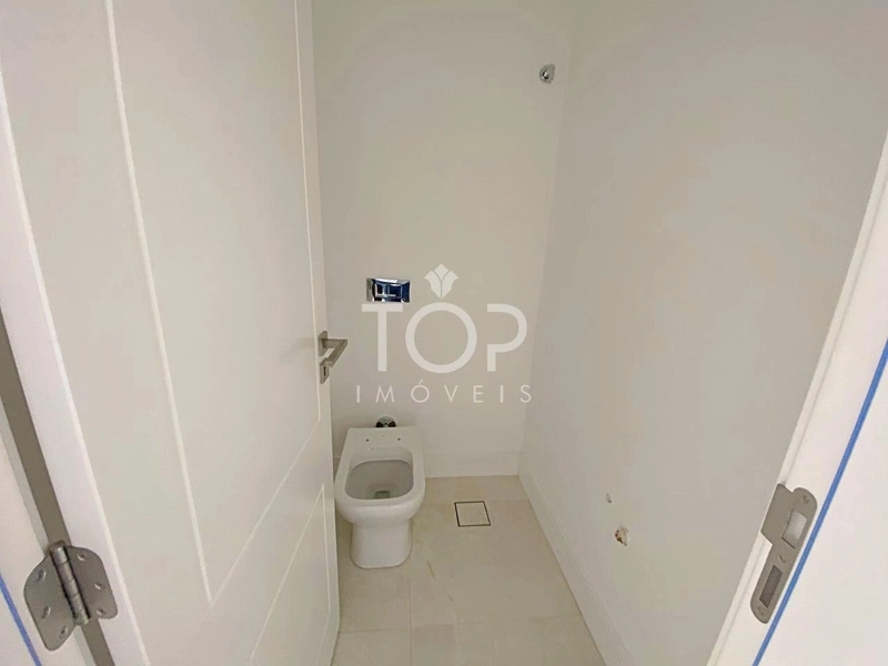 APARTAMENTO PRONTO QUADRA MAR EM MEIA PRAIA: 13ª foto da galeria de imagens do imóvel