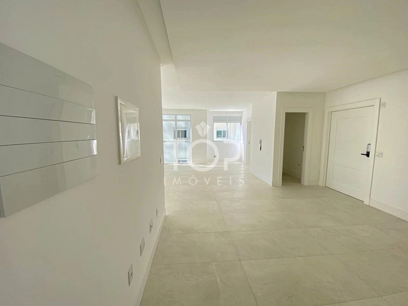 APARTAMENTO PRONTO QUADRA MAR EM MEIA PRAIA: 20ª foto da galeria de imagens do imóvel