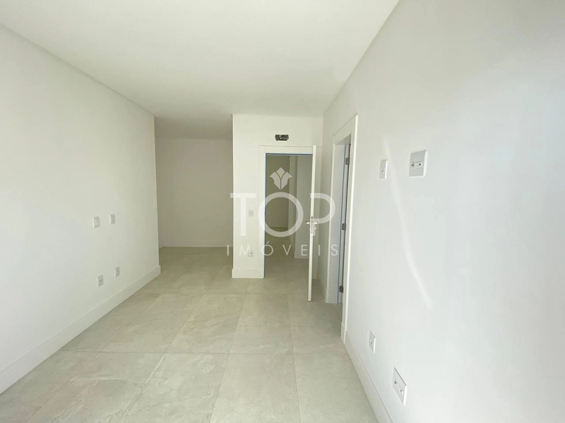 APARTAMENTO PENTHOUSE QUADRA MAR EM MEIA PRAIA: 15ª foto da galeria de imagens do imóvel