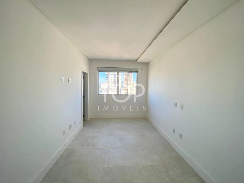 APARTAMENTO PENTHOUSE QUADRA MAR EM MEIA PRAIA: 14ª foto da galeria de imagens do imóvel