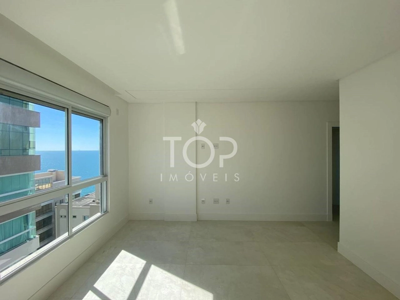 APARTAMENTO PENTHOUSE QUADRA MAR EM MEIA PRAIA: 10ª foto da galeria de imagens do imóvel